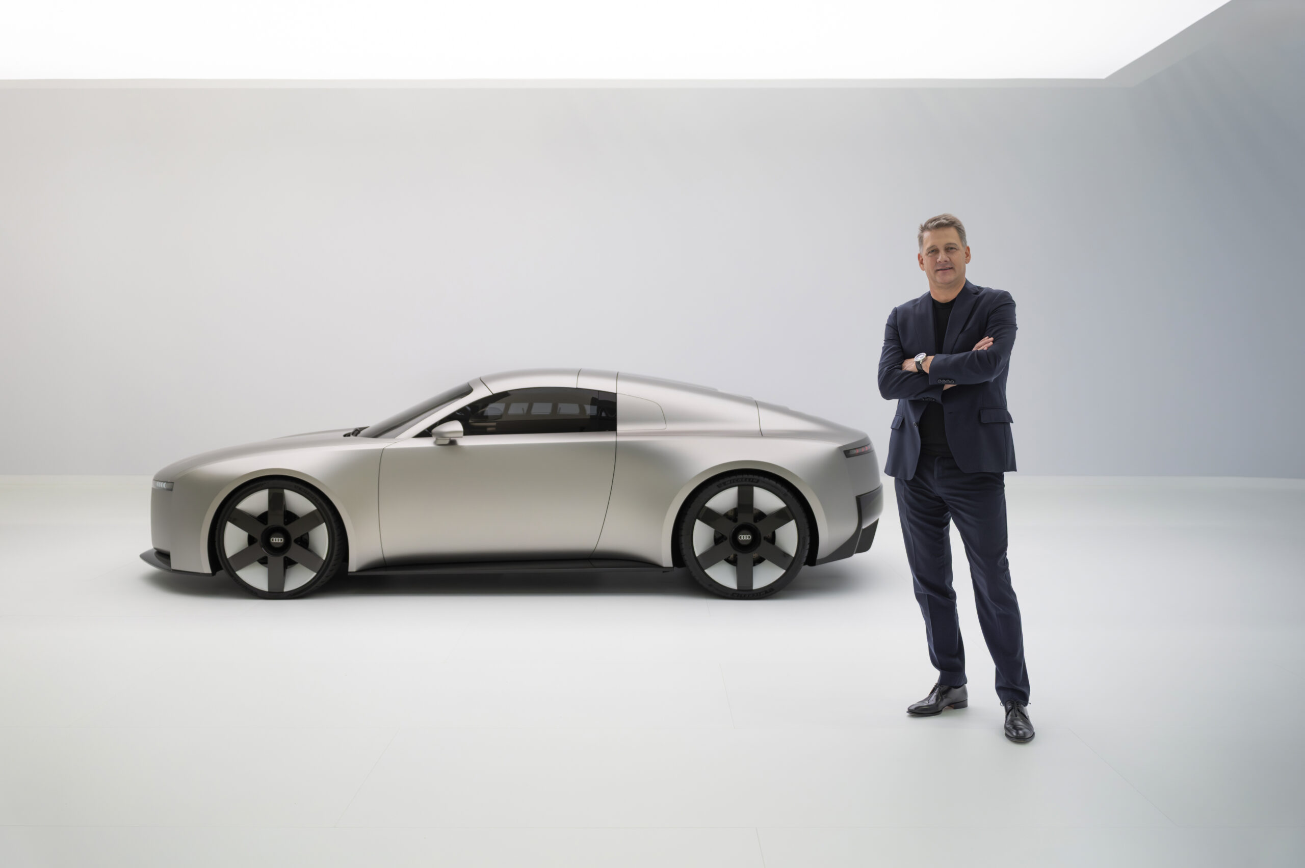 Audi, tamamen elektrikli iki koltuklu spor otomobili Audi Concept C’yi tanıttı.
