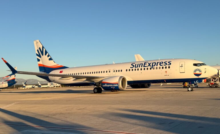 SunExpress, Ocak ayında 4 yeni Boeing 737-8 uçağını teslim aldı