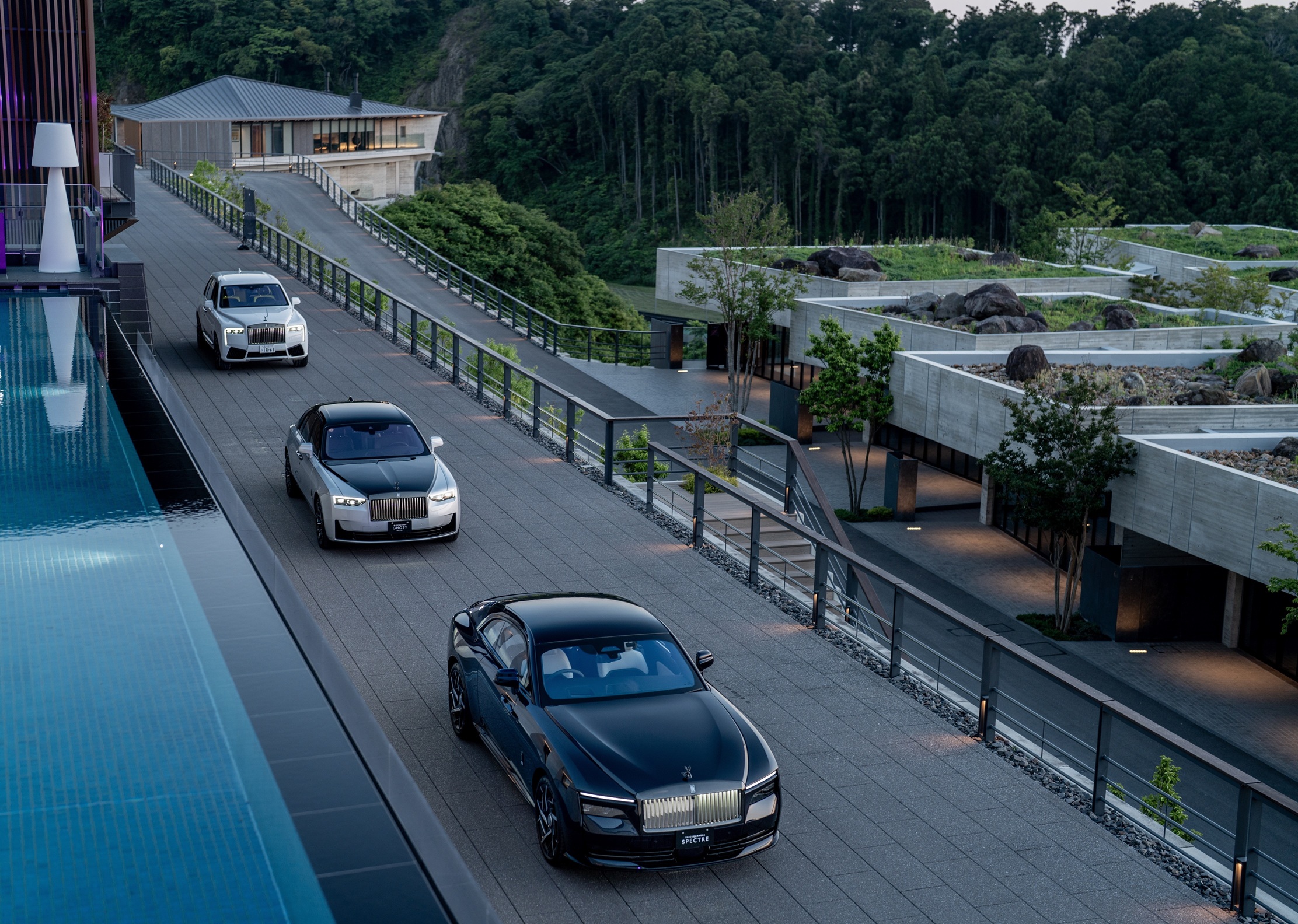 Rolls-Royce’un cesur alter egosu Black Badge 10 yaşında