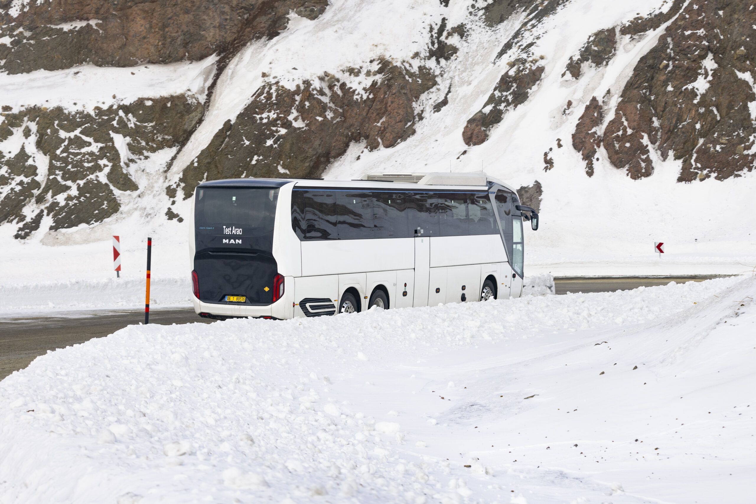 MAN’ın elektrikli otobüsü Lion’s Coach E, Erzurum ve İsveç’te kar ve buza meydan okudu