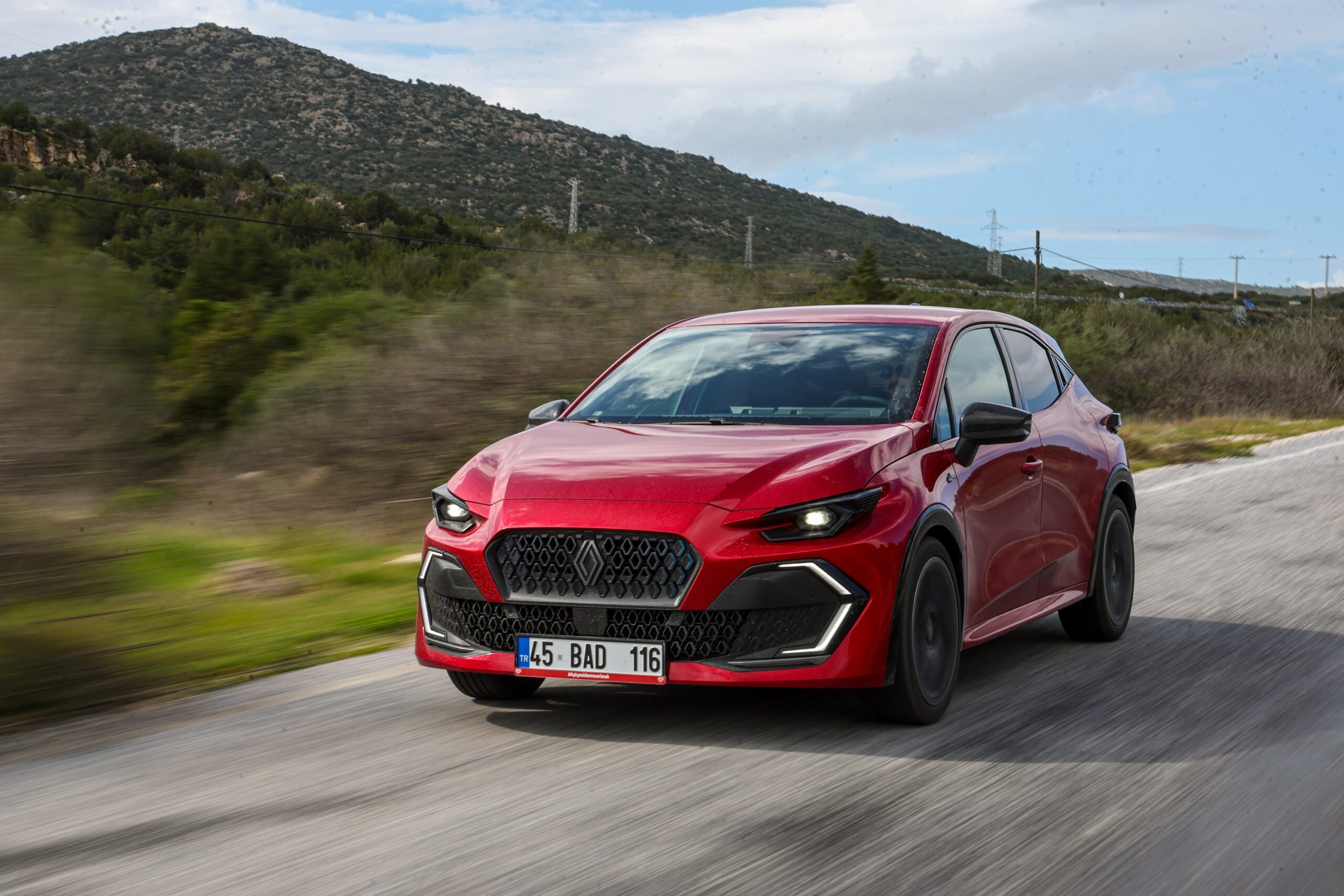 Renault, otomotiv pazarı liderliğini ilk çeyrekte de sürdürdü