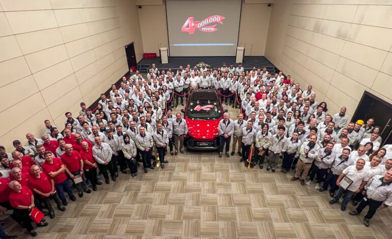 Toyota Türkiye 4 milyonuncu aracını banttan indirdi