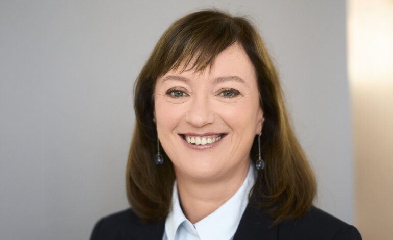 Renault Group Finans Direktörü Carine Damois oldu